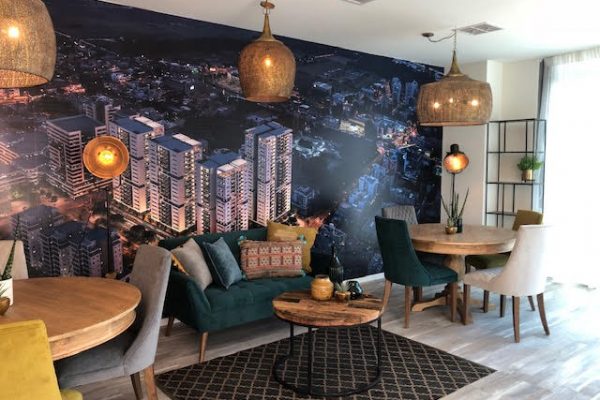 משרד מכירות חדרה